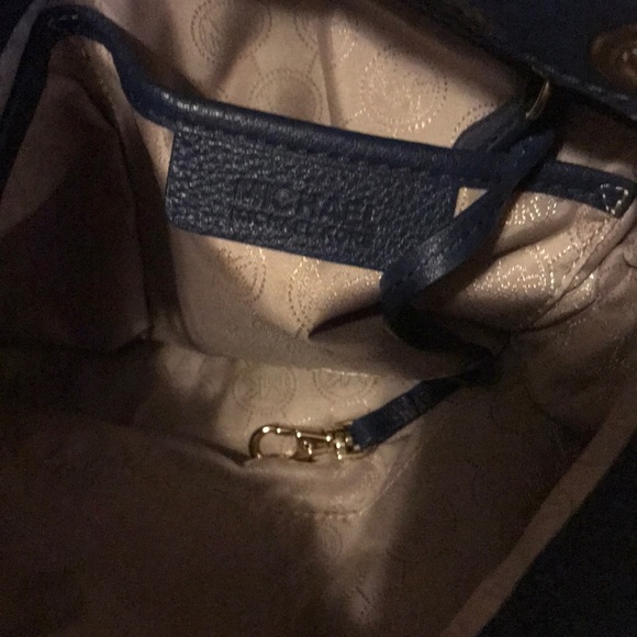 🎀sold🎀Michael Kors Bag - Picture 3 of 8